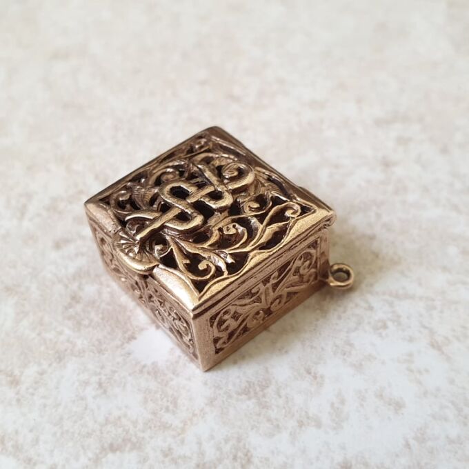 Ornate Pill Box In 9ct Gold - Gems Afire - Vintage Jewellery Uk