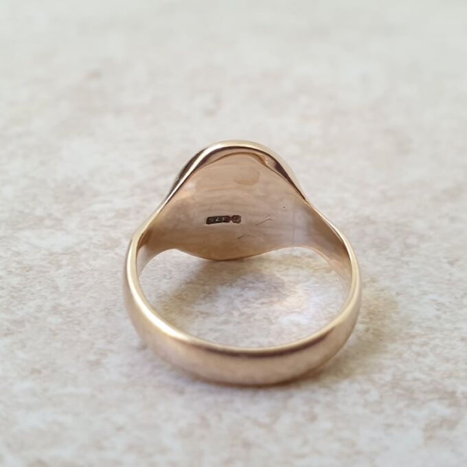 Tiny Signet Ring in 9ct Gold