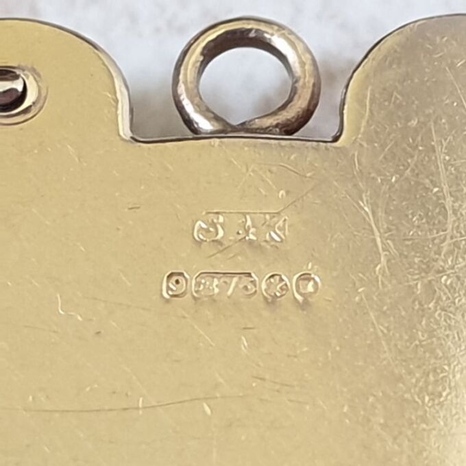 Geometric Patterned Heart Padlock in 9ct Gold