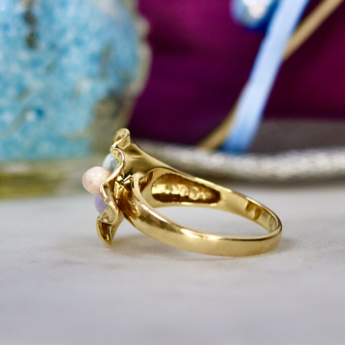 Unusual Flower Design Ring in 14ct Gold