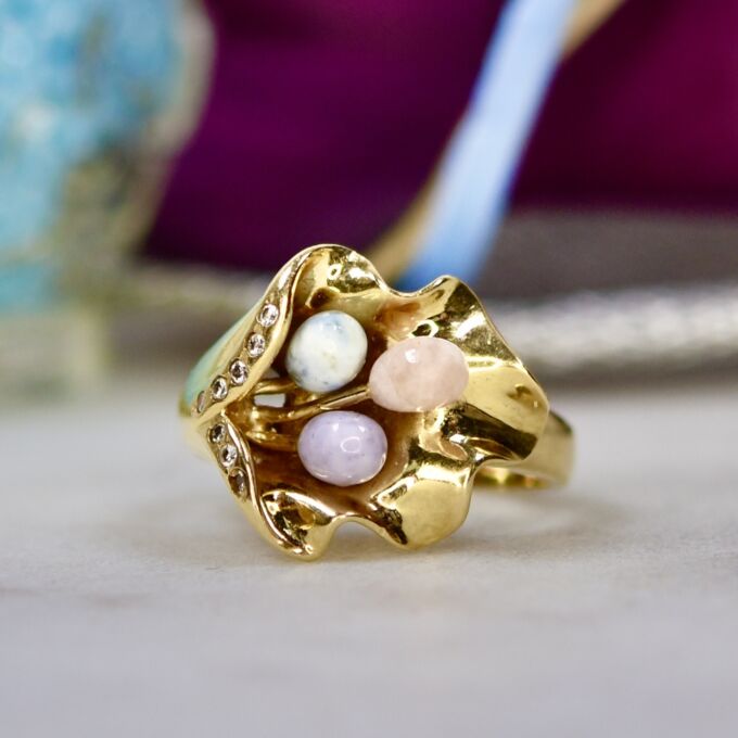 Unusual Flower Design Ring in 14ct Gold