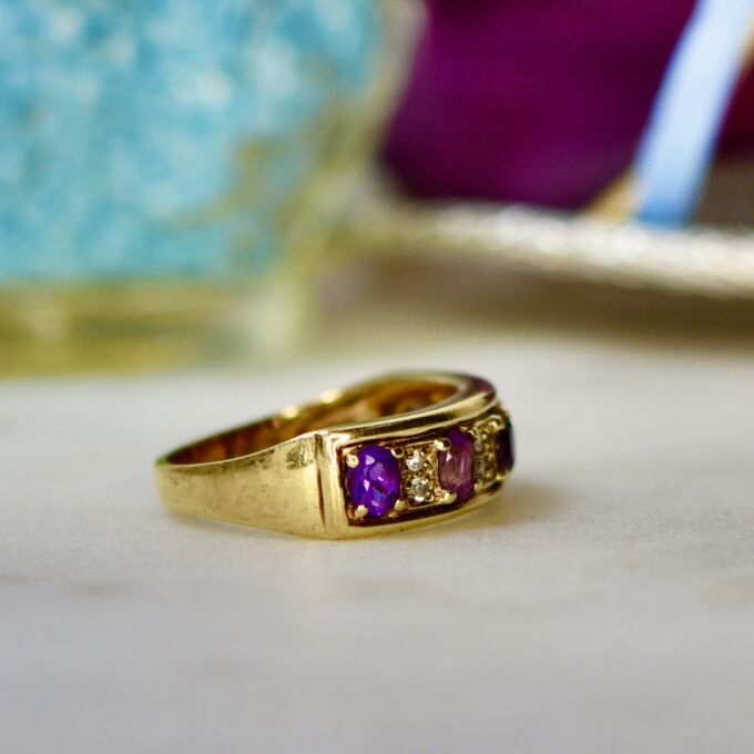 Amethyst & Diamond Ring in 9ct Gold