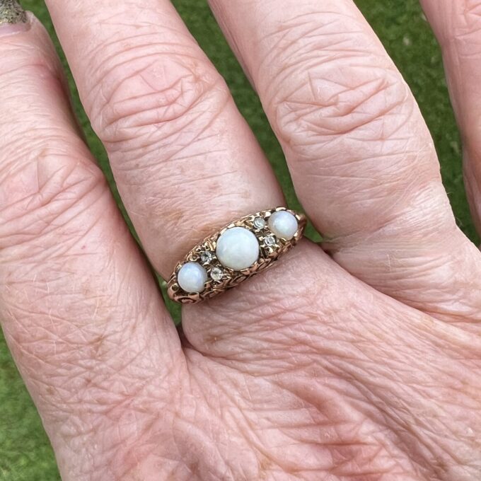 Opal Ring in 9ct Gold