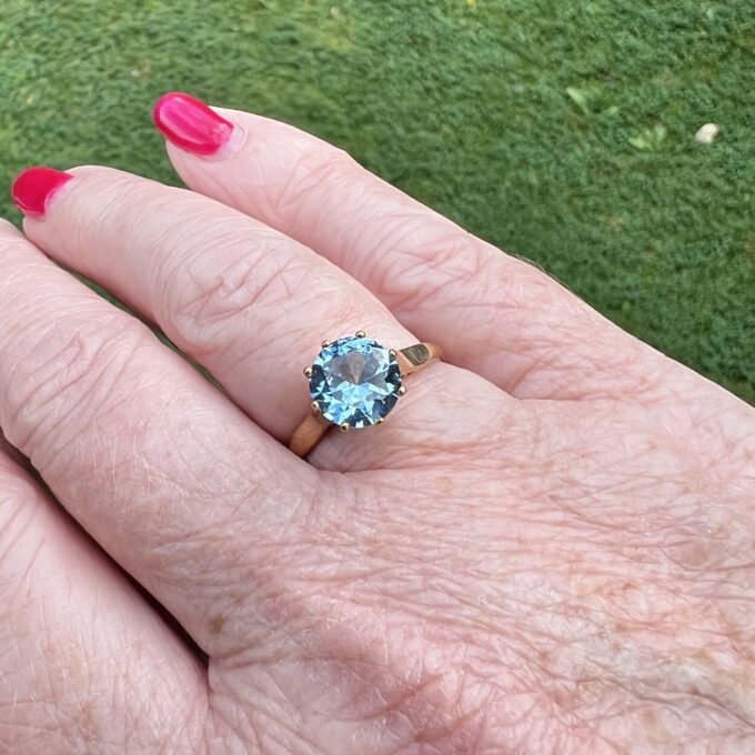 Synthetic Spinel Solitaire Ring in 9ct Gold