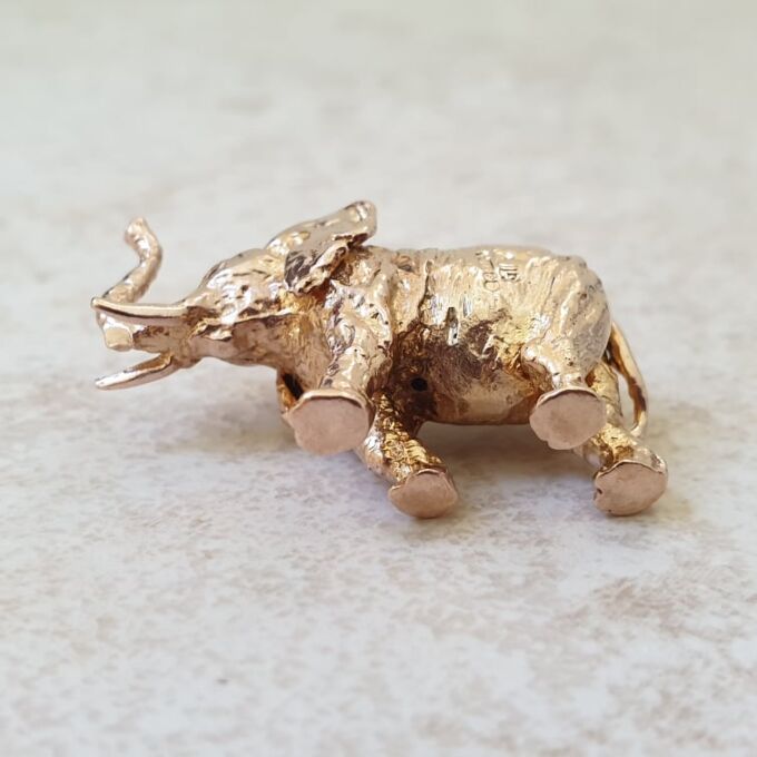 Elephant Pendant in 9ct Gold