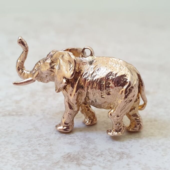 Elephant Pendant in 9ct Gold