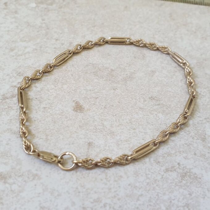 Reserved – Ornate Paper Clip Link Bracelet in 9ct Gold