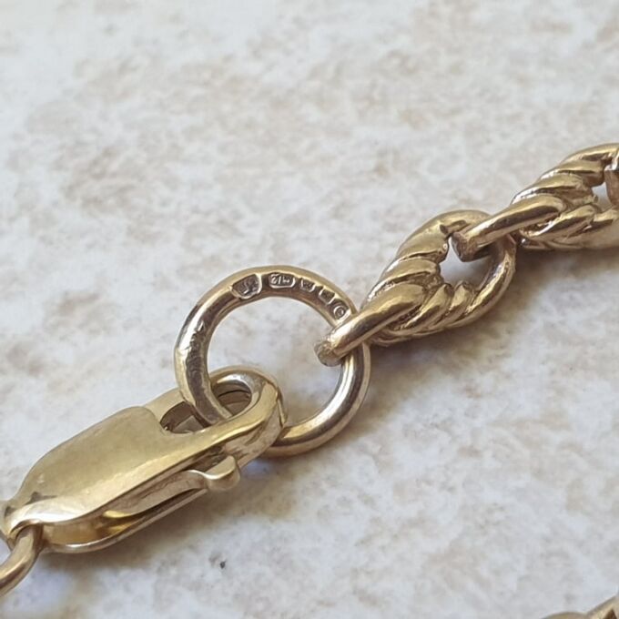 Reserved – Ornate Paper Clip Link Bracelet in 9ct Gold