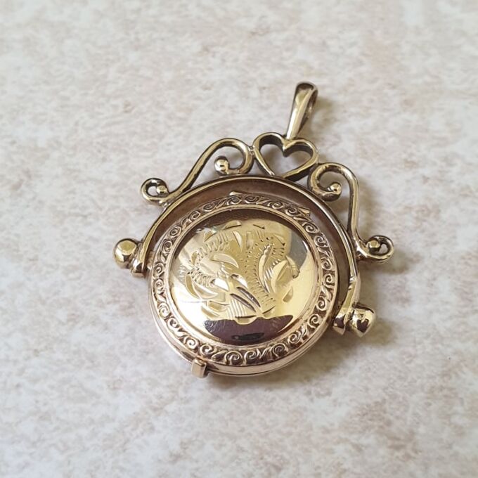 Spinner Locket Pendant in 9ct Gold