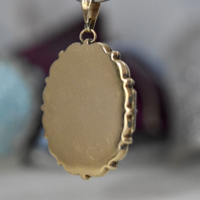 Horse Locket in 9ct Gold