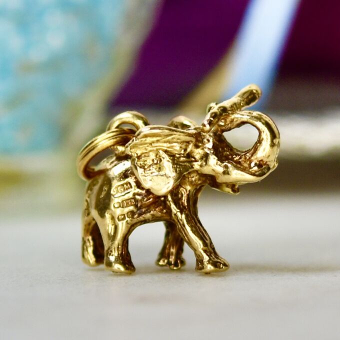 Elephant Charm Pendant in 9ct Gold
