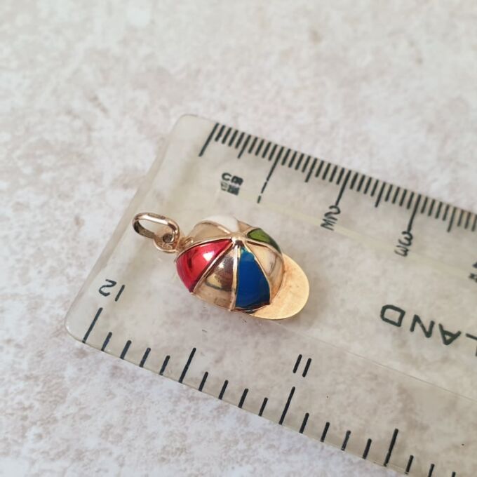 Jockey Silk Cap in 9ct Gold