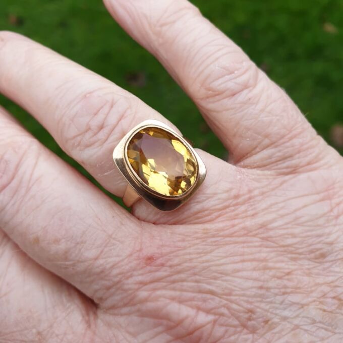 Citrine Solitaire Ring in 9ct Gold