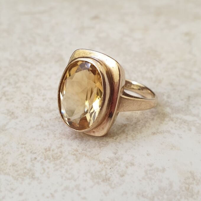 Citrine Solitaire Ring in 9ct Gold