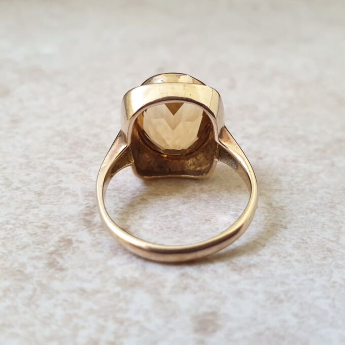 Citrine Solitaire Ring in 9ct Gold