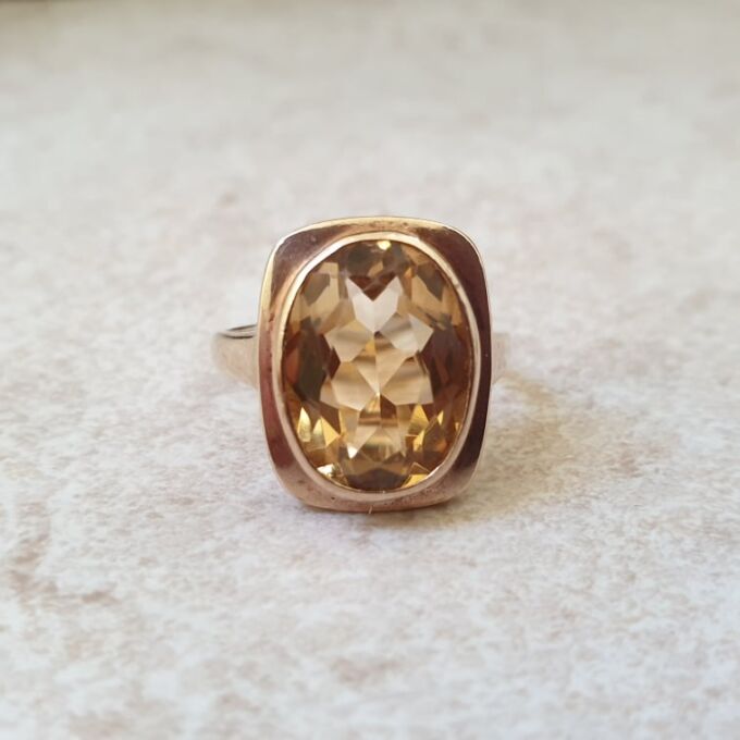 Citrine Solitaire Ring in 9ct Gold