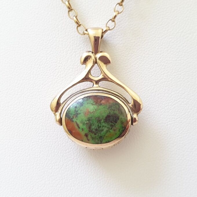 Two Sided Spinner Pendant in 9ct Gold