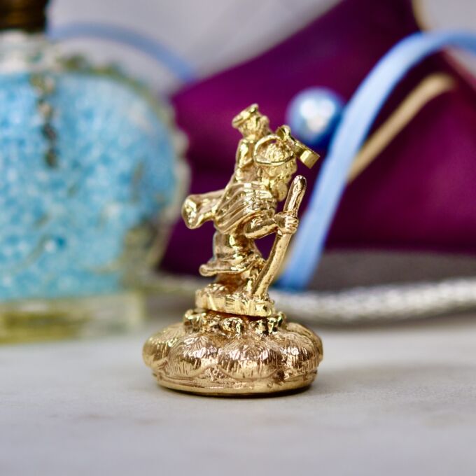 St Christopher Pendant in 9ct Gold