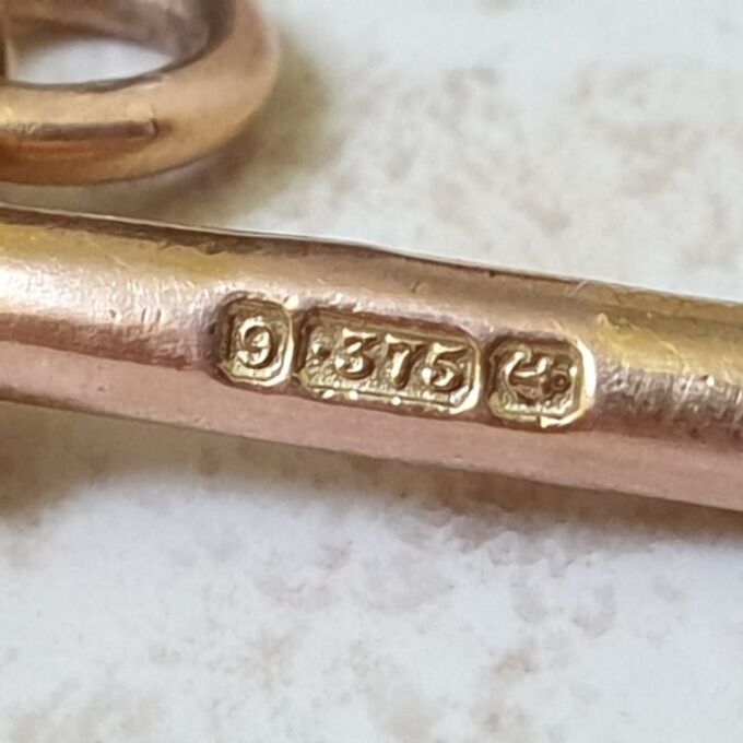 Antique Plain T Bar in 9ct Gold