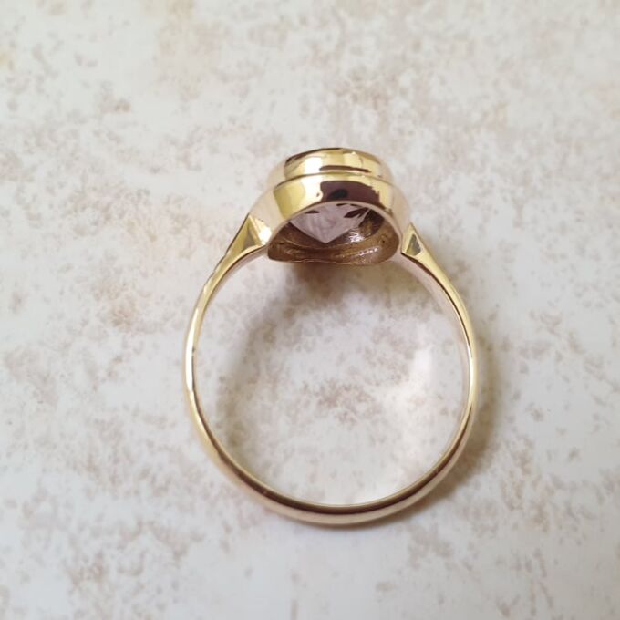 Amethyst Solitaire Ring in 9ct Gold