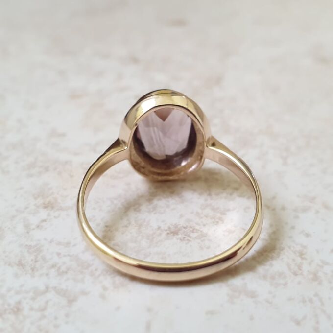 Amethyst Solitaire Ring in 9ct Gold