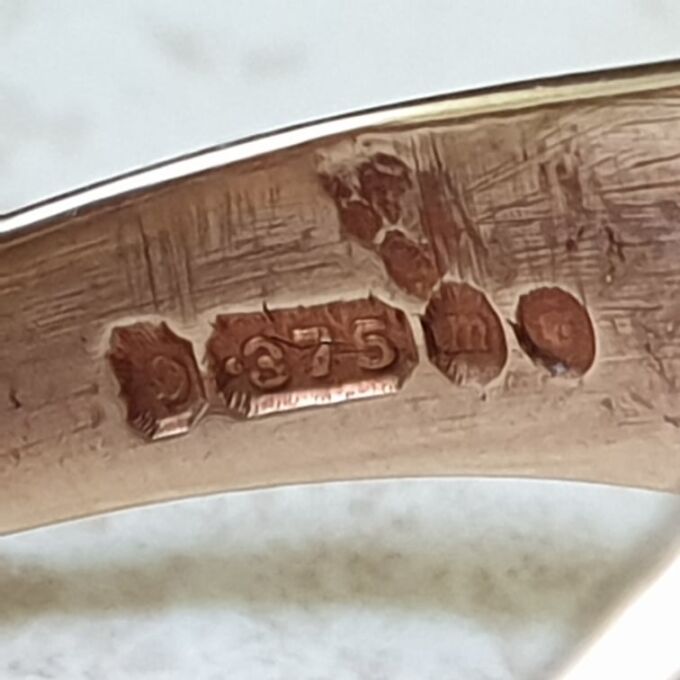 Heavyweight Onyx Centurion Signet Ring in 9ct Gold