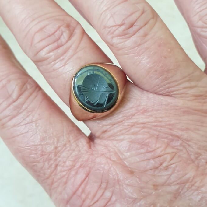 Heavyweight Onyx Centurion Signet Ring In 9ct Gold - Gems Afire ...