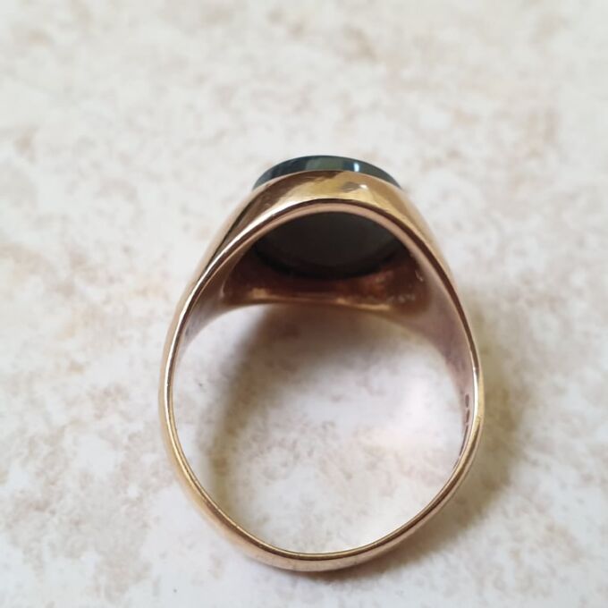 Heavyweight Onyx Centurion Signet Ring in 9ct Gold