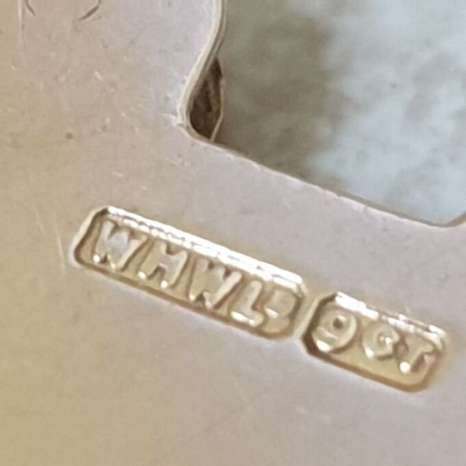 Antique Engraved Heart Padlock in 9ct Gold