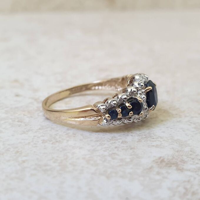 Sapphire Ring in 9ct Gold