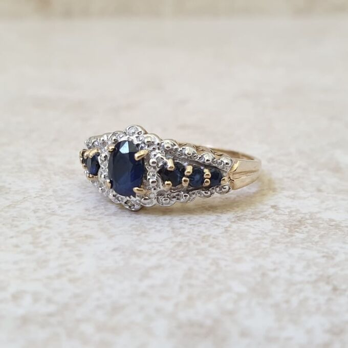 Sapphire Ring in 9ct Gold