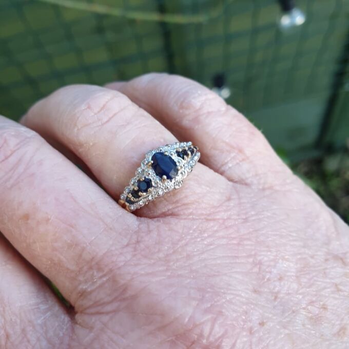 Sapphire Ring in 9ct Gold