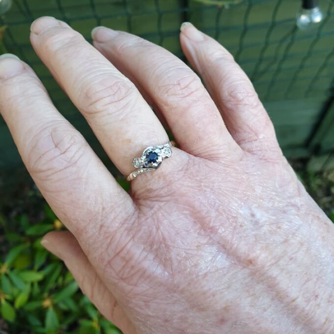 Sapphire & Diamond Ring in 18ct Gold