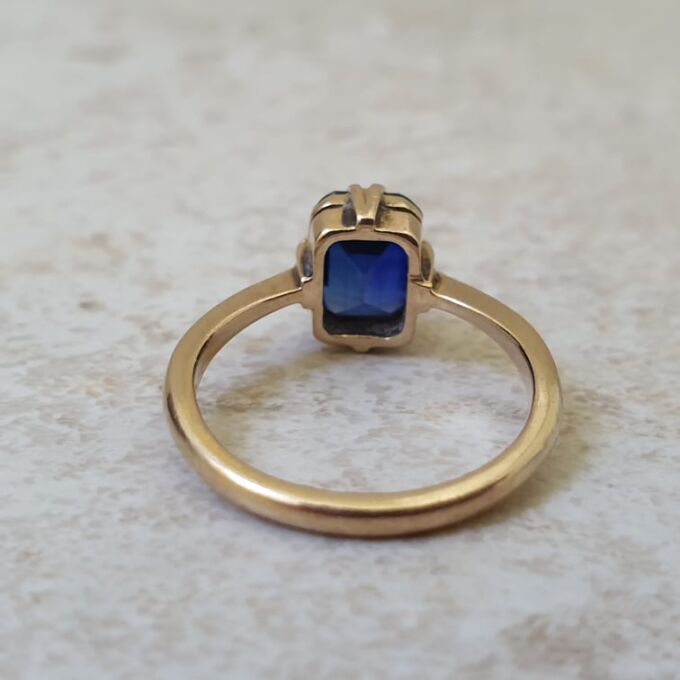 Synthetic Blue Sapphire Solitaire Ring in 18ct Gold