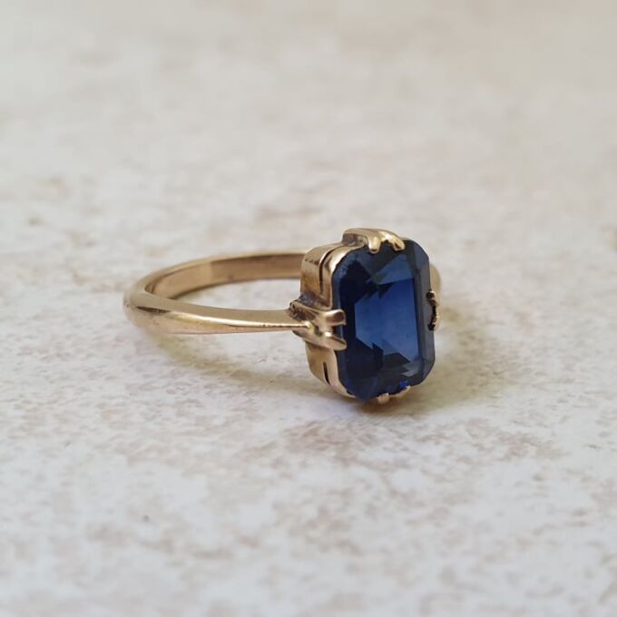 Synthetic Blue Sapphire Solitaire Ring in 18ct Gold