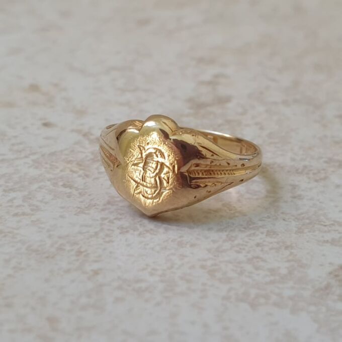 Tiny Antique Signet Ring in 18ct Gold