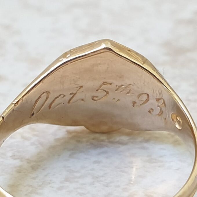 Tiny Antique Signet Ring in 18ct Gold
