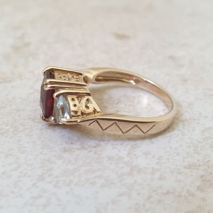 Garnet & Quartz Ring in 9ct Gold