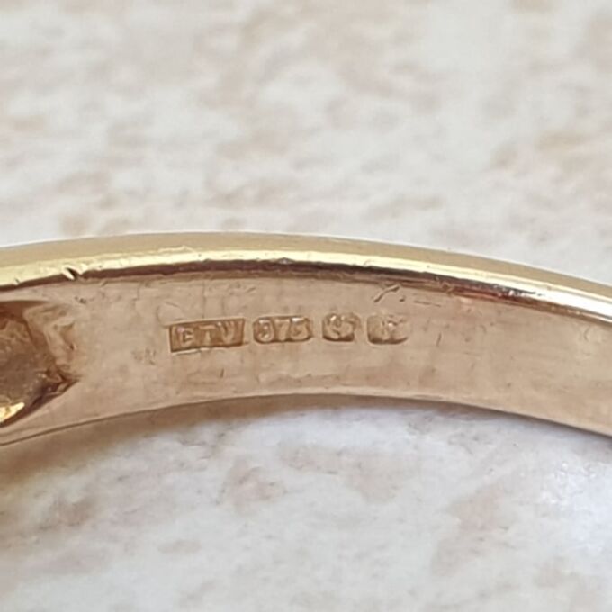 Garnet & Quartz Ring in 9ct Gold