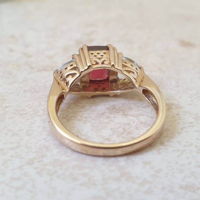 Garnet & Quartz Ring in 9ct Gold