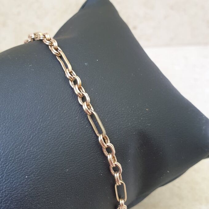 Five and One Link Bracelet in 9ct Gold