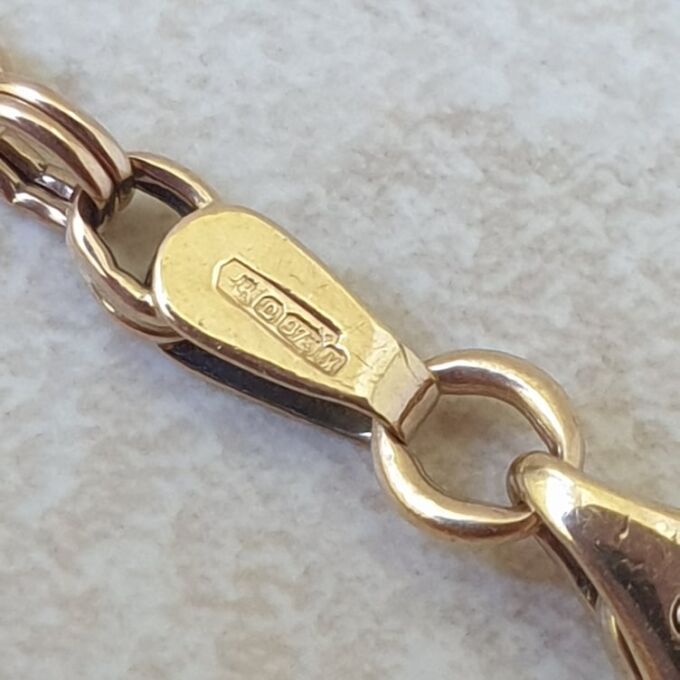 Five and One Link Bracelet in 9ct Gold