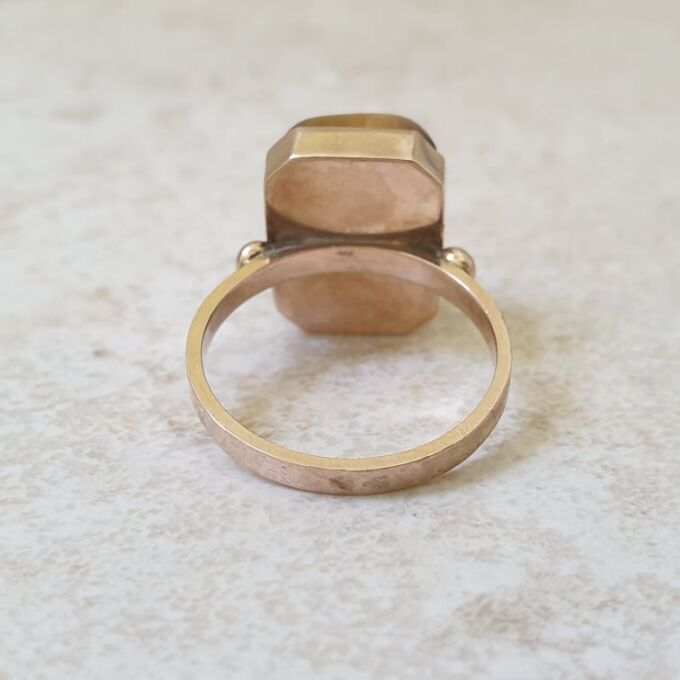 Unusual Tigers Eye Ring in 9ct Gold