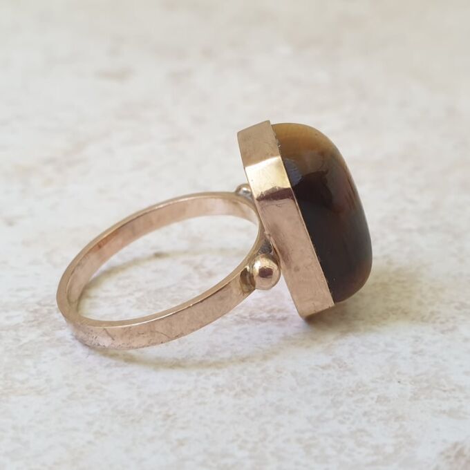 Unusual Tigers Eye Ring in 9ct Gold