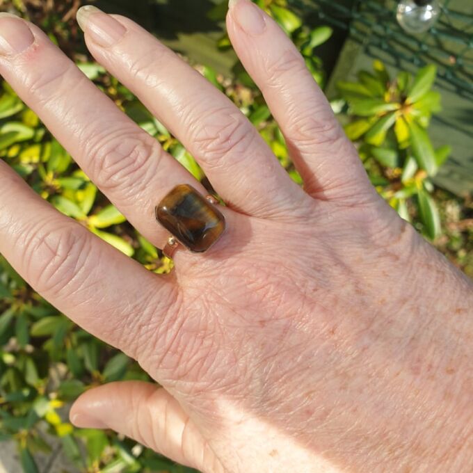 Unusual Tigers Eye Ring in 9ct Gold