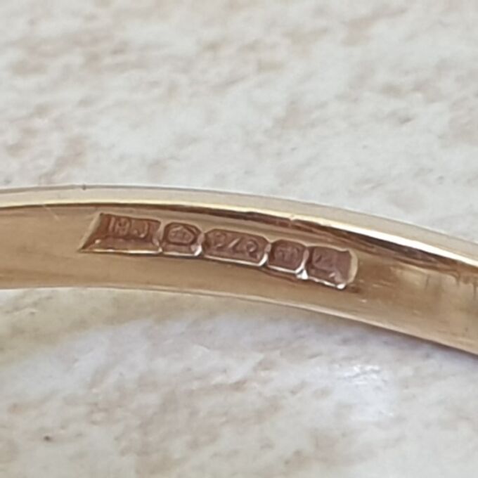 Hematite Solitaire Ring in 9ct Gold