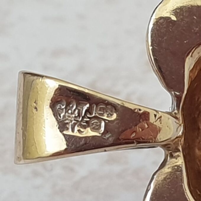 Reserved – Teddy Bear Pendant in 9ct Gold