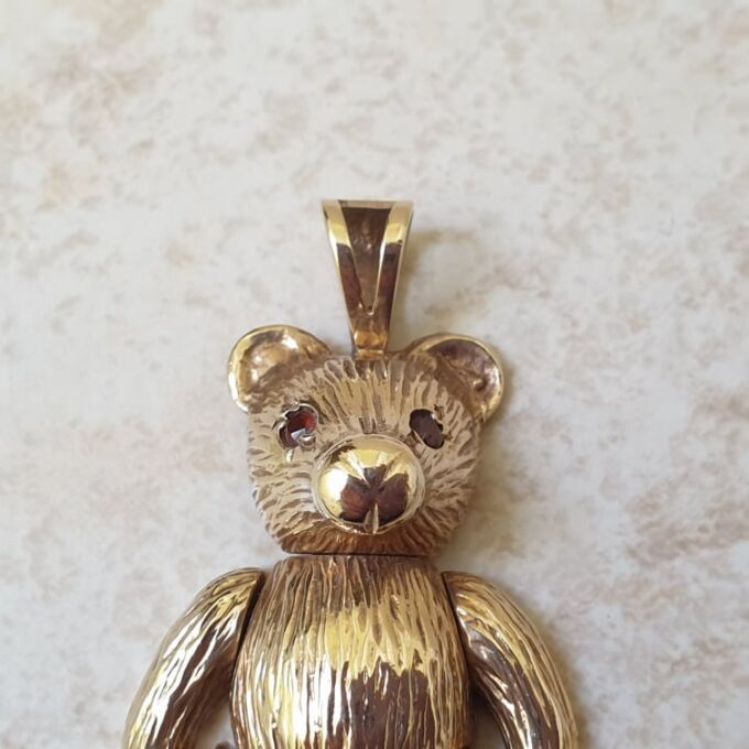 Reserved – Teddy Bear Pendant in 9ct Gold