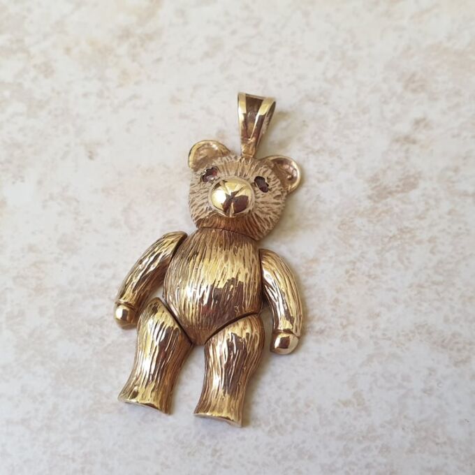 Reserved – Teddy Bear Pendant in 9ct Gold