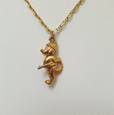 Cartoon Gun Dog in 9ct Gold